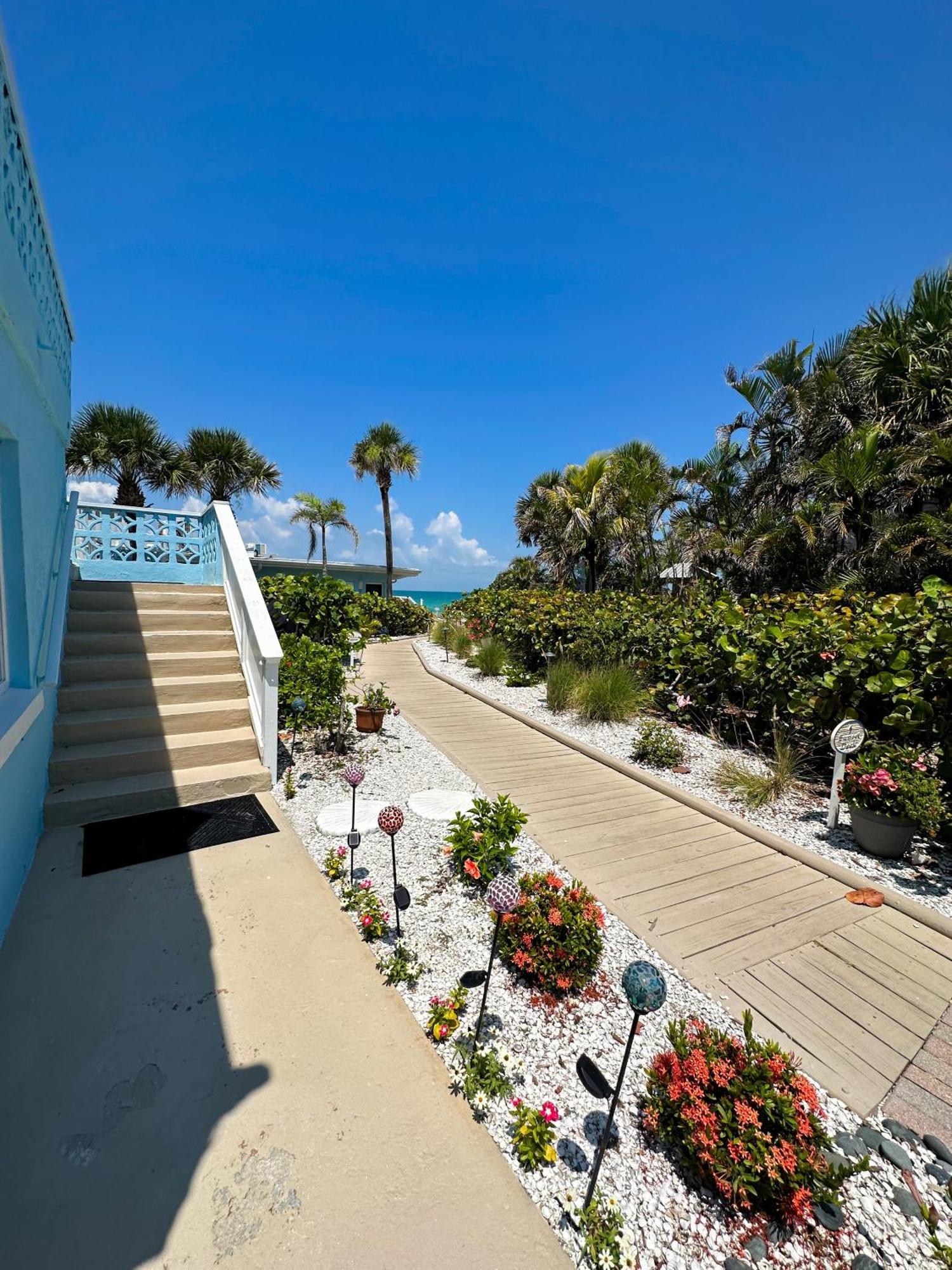 Pearl Beach Inn Энглвуд Экстерьер фото