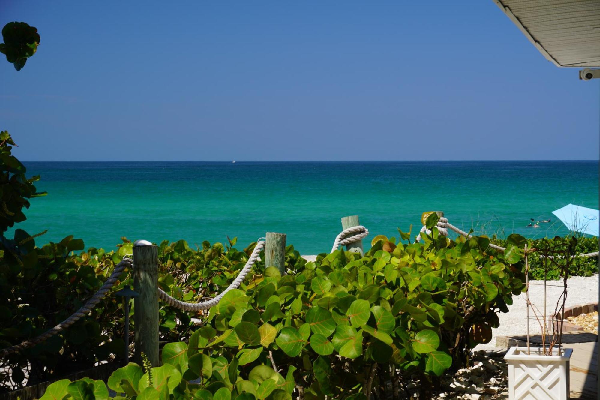 Pearl Beach Inn Энглвуд Экстерьер фото