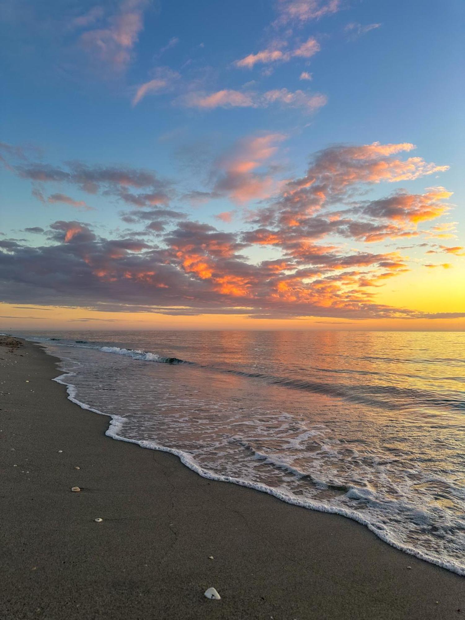 Pearl Beach Inn Энглвуд Экстерьер фото